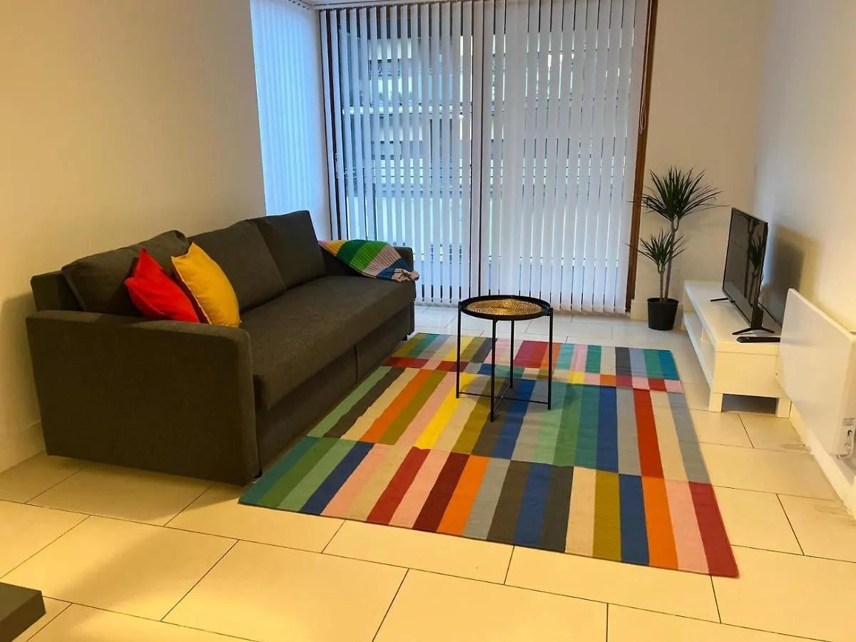 Secluded And Spacious Apartment location